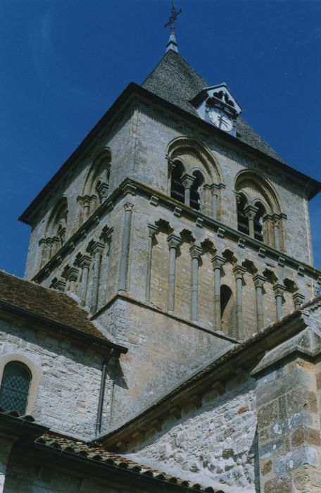 Eglise : Clocher, vue générale