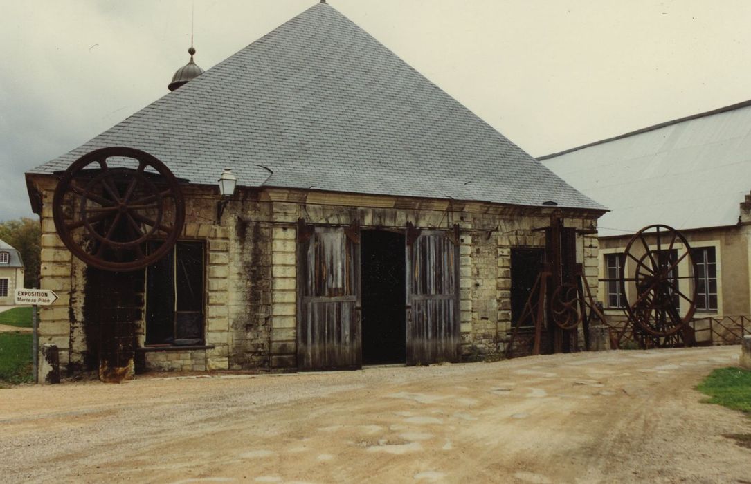 Forges royales de la Chaussade (anciennes) : Bâtiment des grosses chaînes, vue partielle