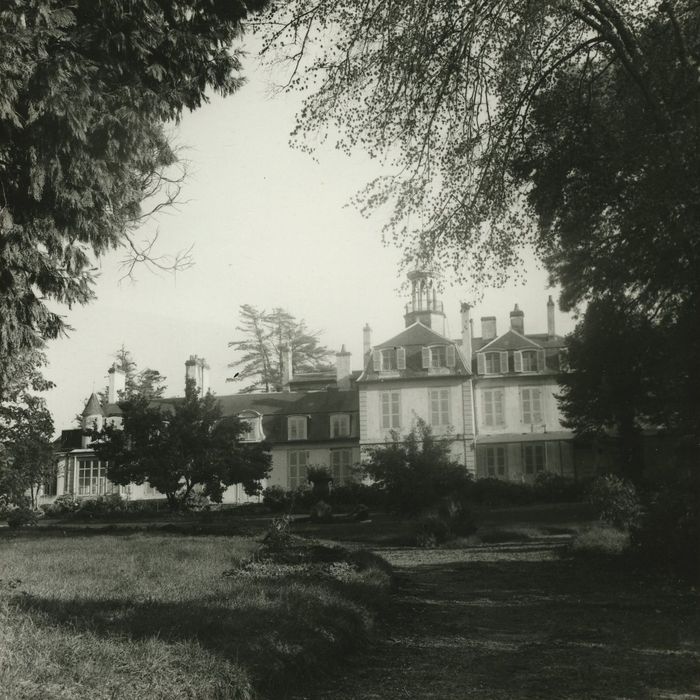 Château de la Chaussade : Ensemble nord-ouest, vue partielle