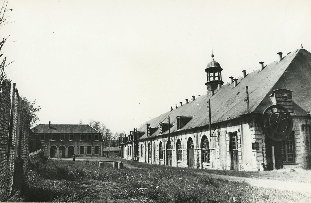 Forges royales de la Chaussade (anciennes) : Bâtiment des grosses chaînes, vue générale