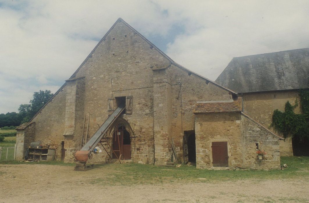 Ancienne abbaye de Bellevaux : Eglise abbatiale, façade ouest, vue générale