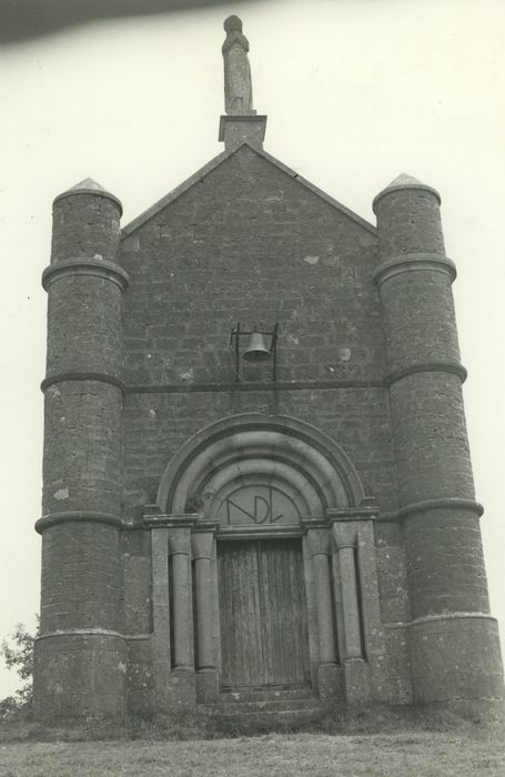 Chapelle Notre-Dame-de-Lourdes-de-Tête-Ronde : Façade occidentale, vue générale