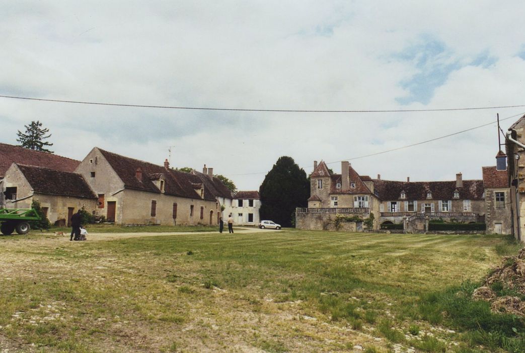 Domaine de Lys : Ensemble sud-est, vue partielle