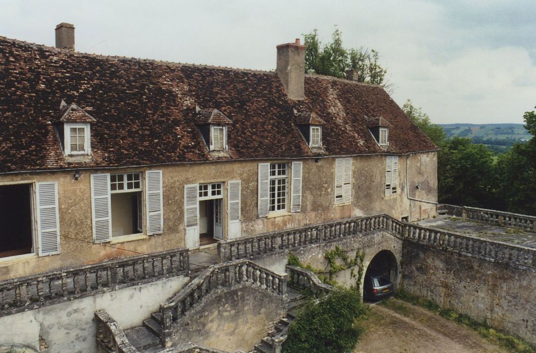 Domaine de Lys : Aile nord, façade sud, vue partielle