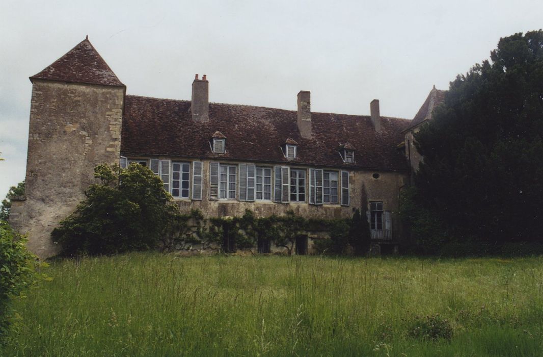 Domaine de Lys : Aile nord, façade nord, vue partielle