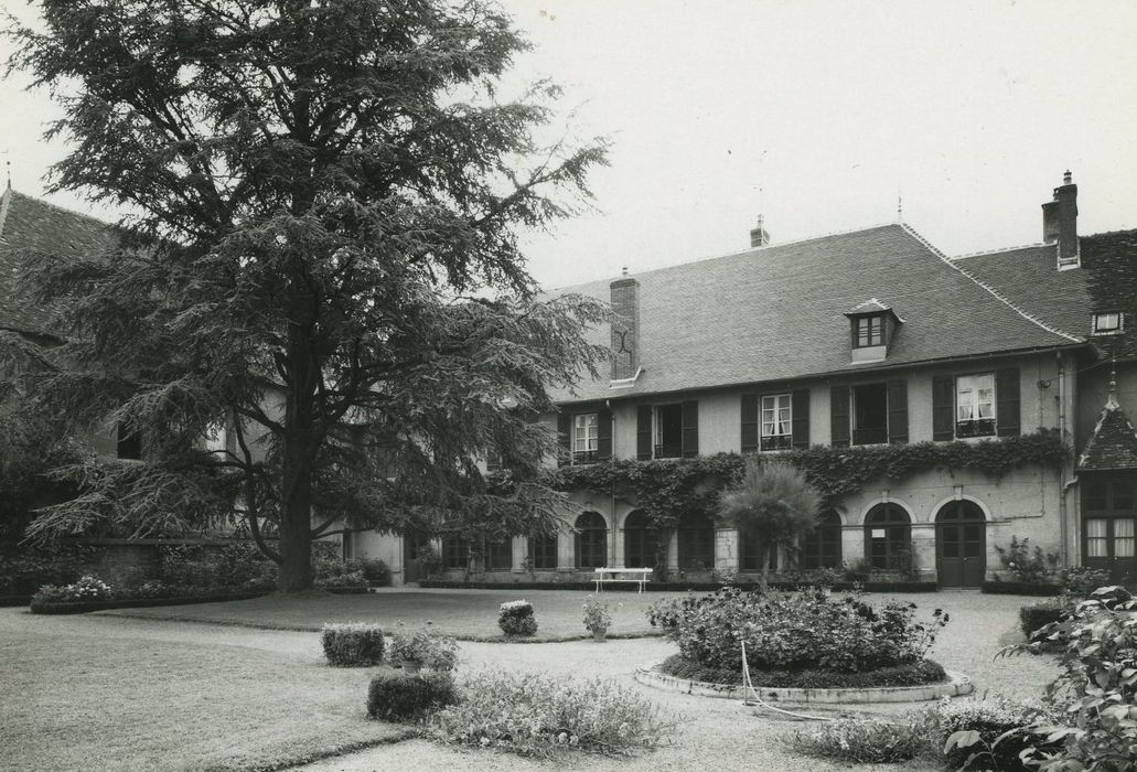 Couvent des Pères de Picpus (ancien) : Ensemble ouest, vue partielle