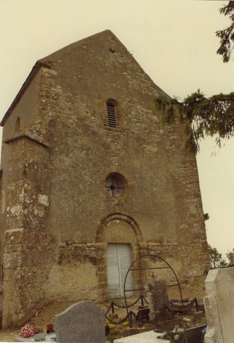 Chapelle de Mont-Sabot : Façade occidentale, vue générale