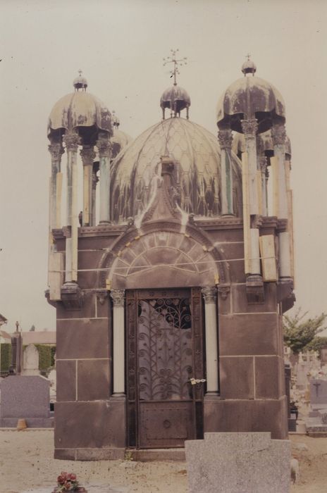 Chapelle funéraire de la famille Laborde, sise au cimetière Jean-Gautherin, façade antérieure, vue générale