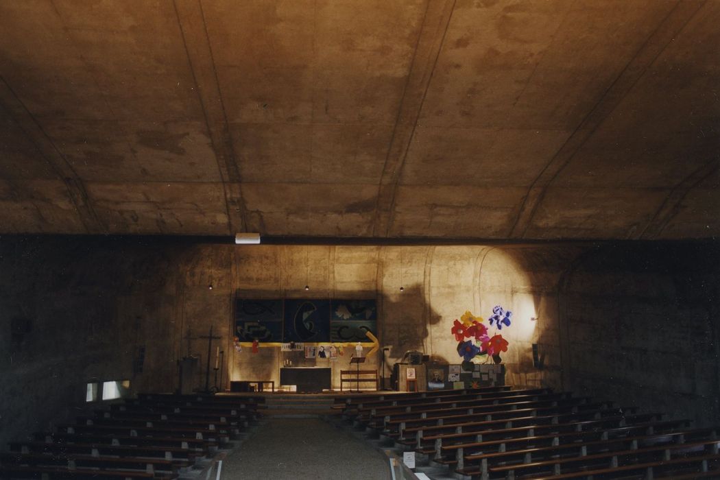 Eglise Sainte-Bernadette du Banlay : Choeur, vue générale