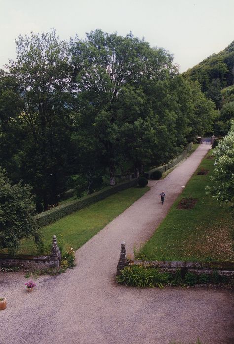 Château de Rochebrune : Grande allée sud, vue générale