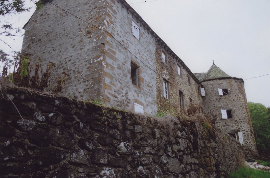 Château d'Estresses : Ensemble sud-ouest, vue partielle