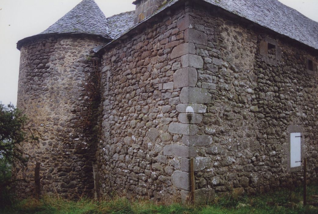 Château d'Estresses : Façade est, vue générale