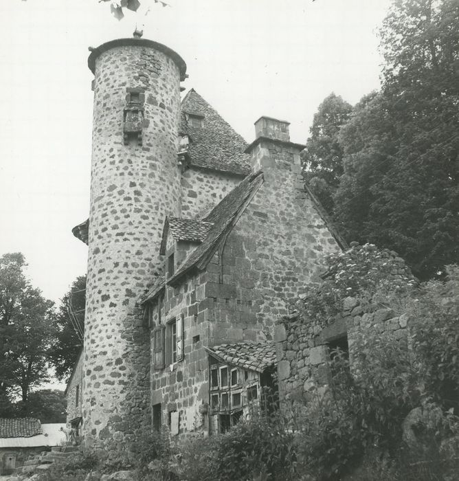 Château de la Cavade : Ensemble sud-est, vue générale