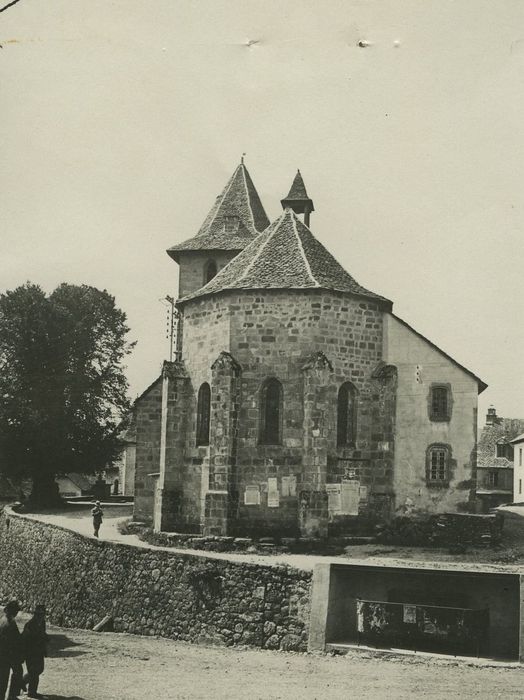 Eglise Saint-Pierre : Chevet, vue générale