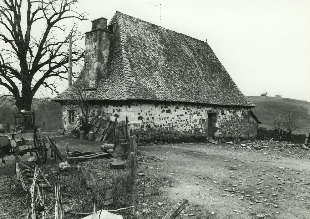 Ferme de la Borie-Grande : Façades nord et est, vue générale