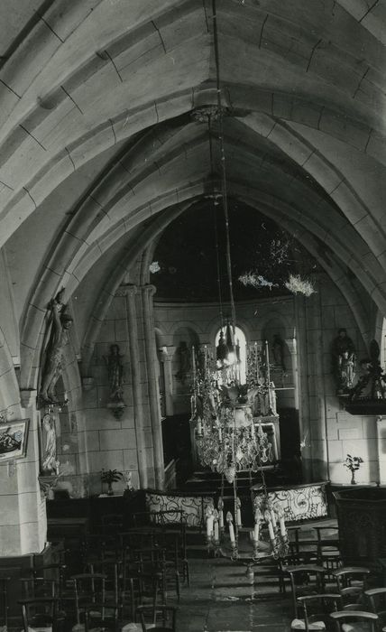 Eglise Saint-Laurent : Nef, vue partielle