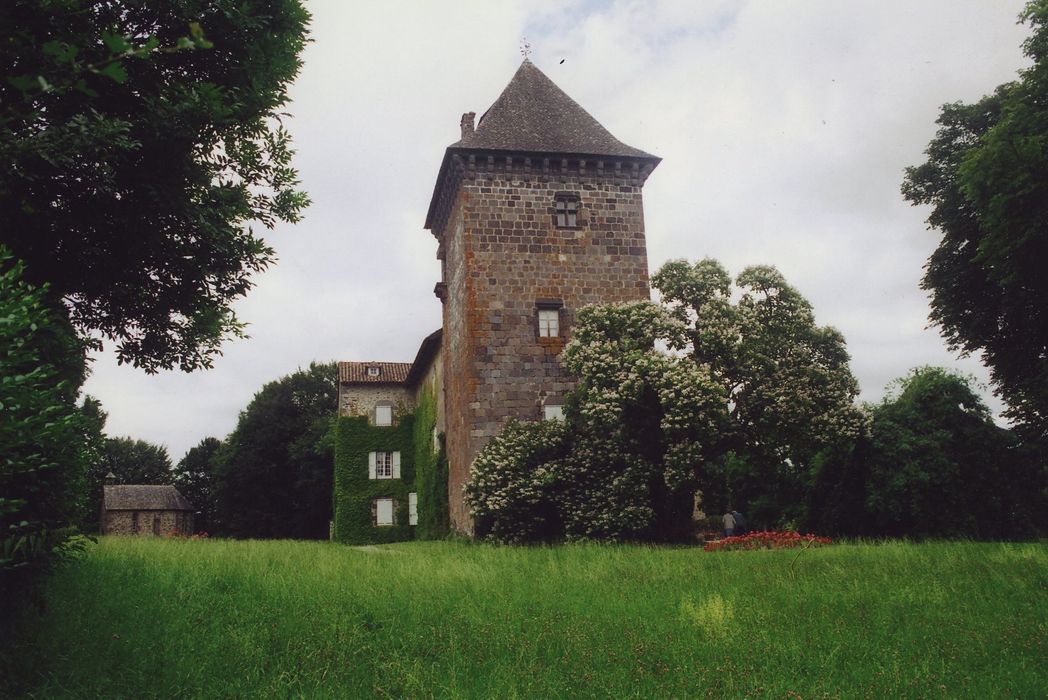 Château de Broussette : Ensemble sud-ouest, vue générale