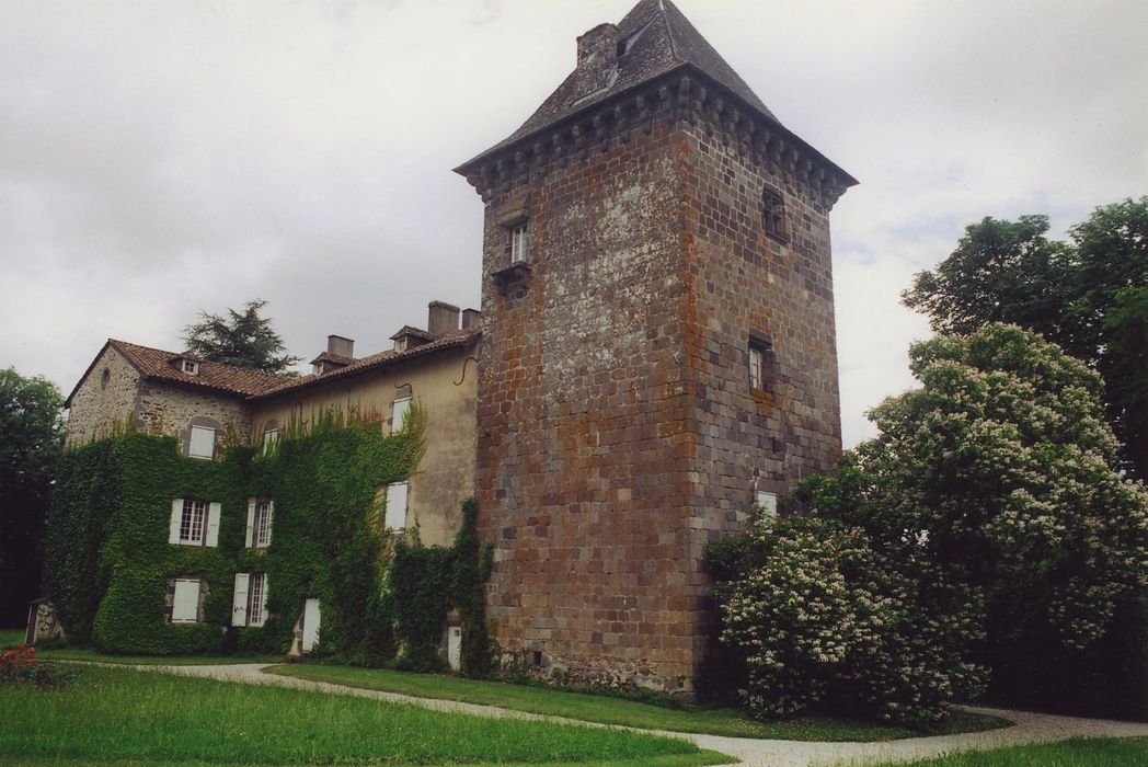 Château de Broussette : Ensemble sud-ouest, vue générale