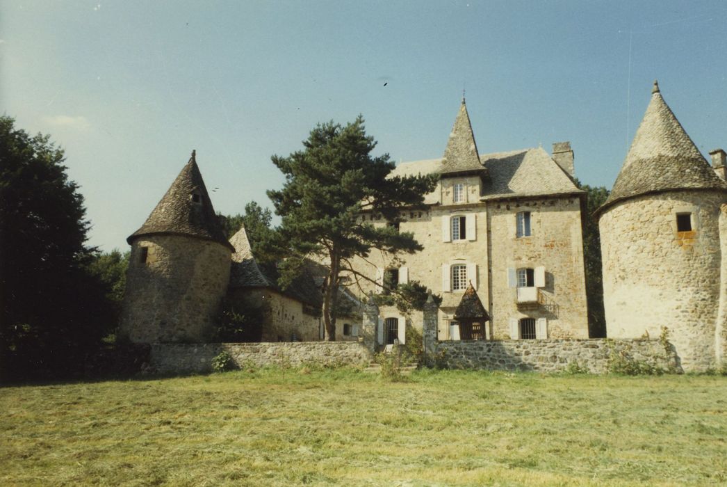 Château de la Pachevie : Ensemble sud, vue générale