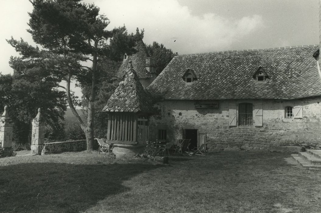 Château de la Pachevie : Aile ouest, façade est, vue générale