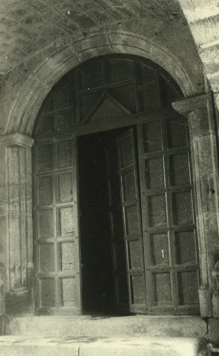 Hôpital Saint-Jacques : Chapelle Notre-Dame, portail, vue générale