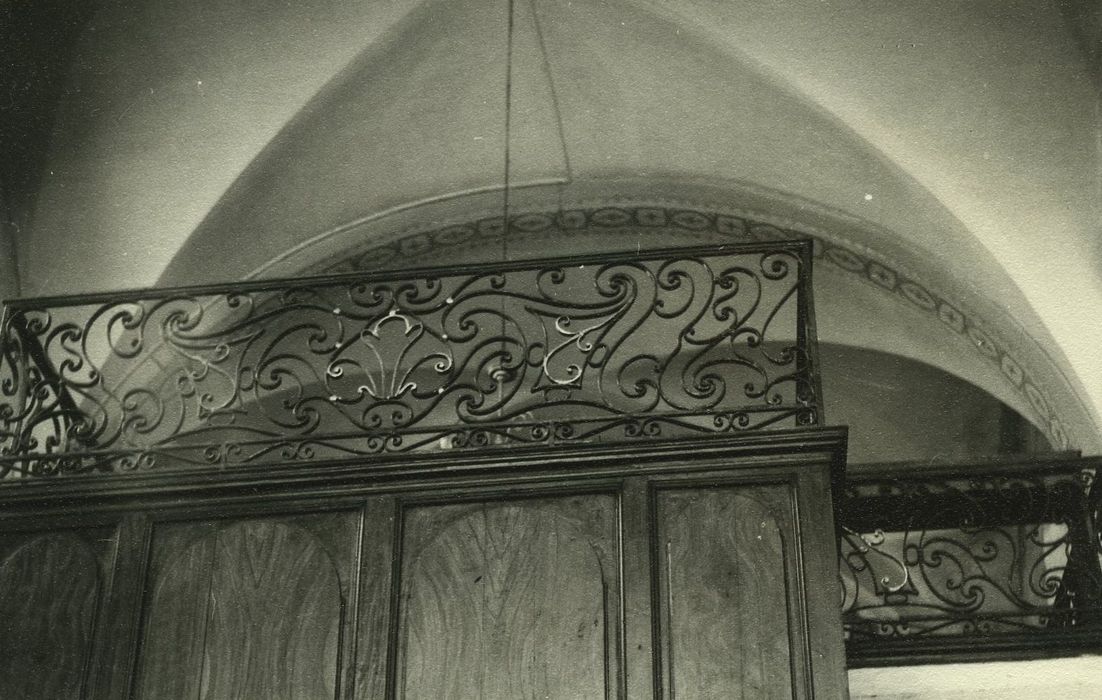 Hôpital Saint-Jacques : Chapelle Notre-Dame, tribune, détail