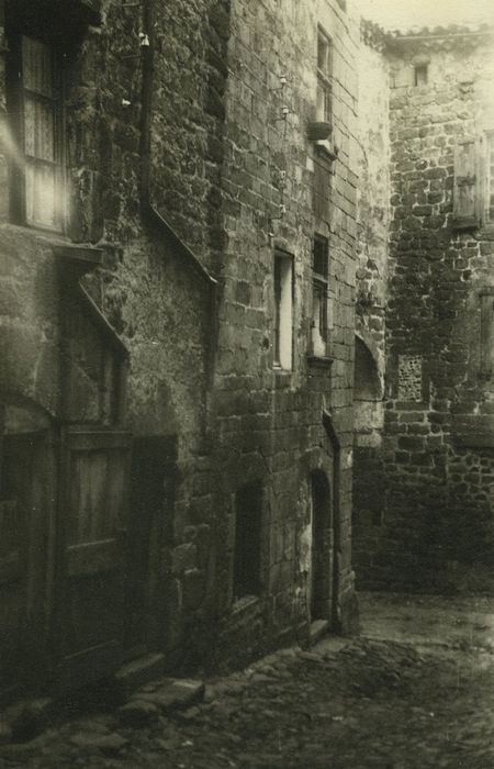 Porte du Besset : Maison mitoyenne, façade nord, vue générale