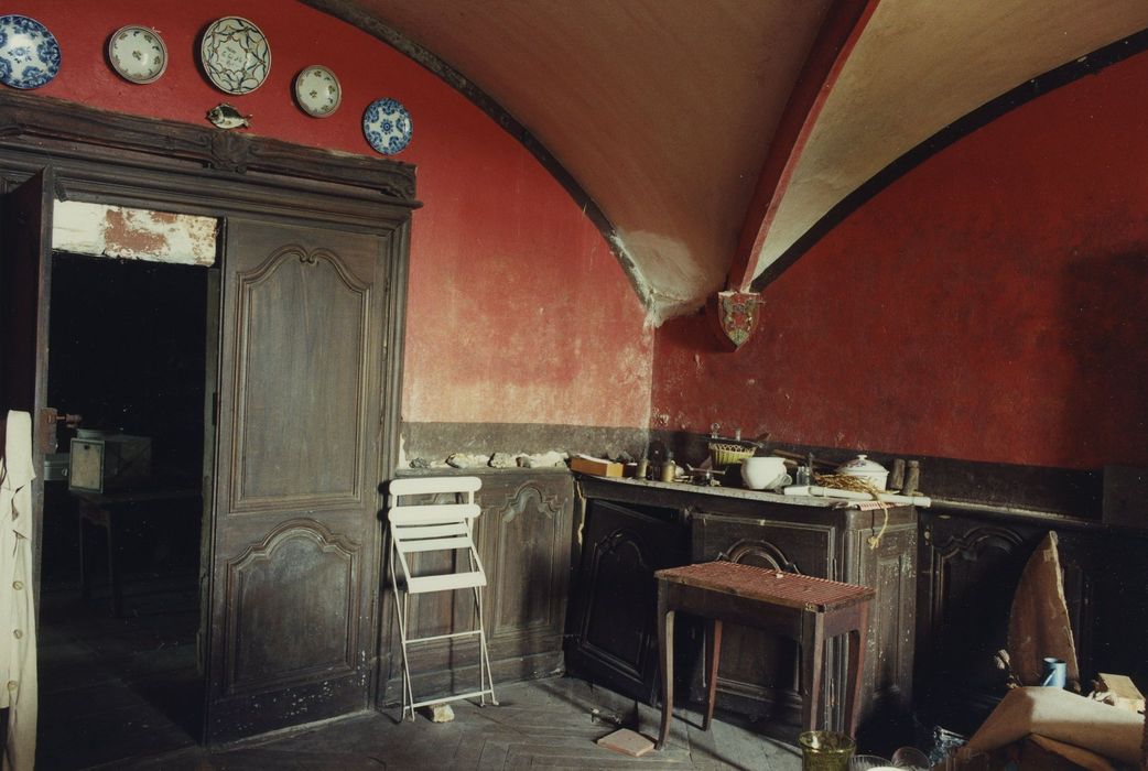 Château du Mazigon : Rez-de-chaussée, salle à manger, vue partielle