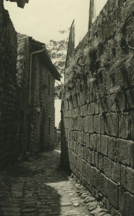 Maison : Façade sur rue, vue générale