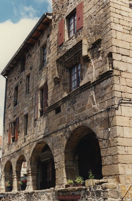 Maison aux arcades, maison Frévol : Façade sud, vue générale