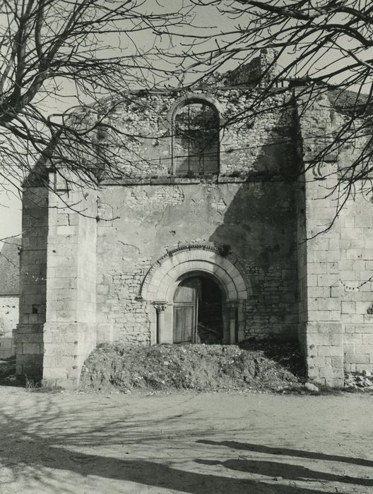 Ancienne abbaye : Eglise abbatiale, façade sud, vue générale