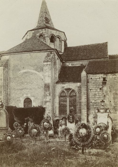 Ancienne abbaye : Façade latérale est, vue partielle