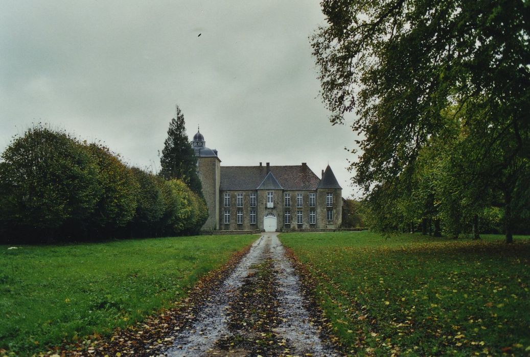 Domaine du château de Vésigneux : Ensemble sud-ouest, vue générale