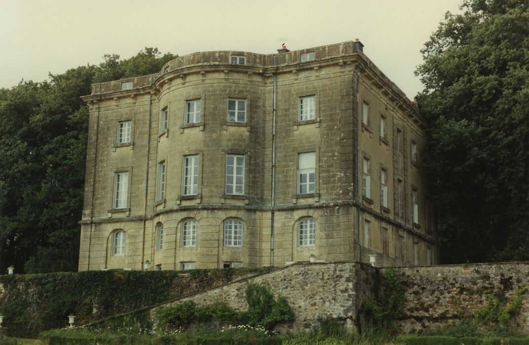 Château de Saulières : Façade ouest, vue générale