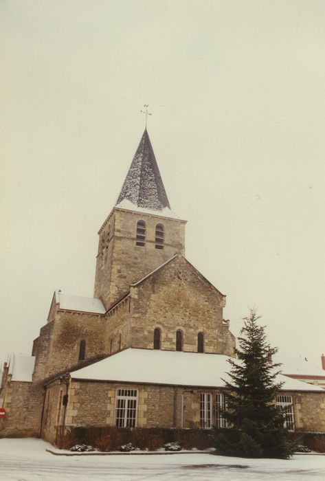 Eglise Saint-Pierre : Chevet, vue générale