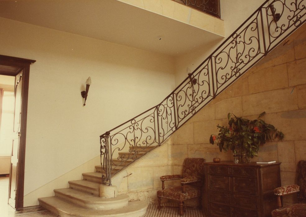 Château de Sermoise : Escalier d’honneur, vue partielle