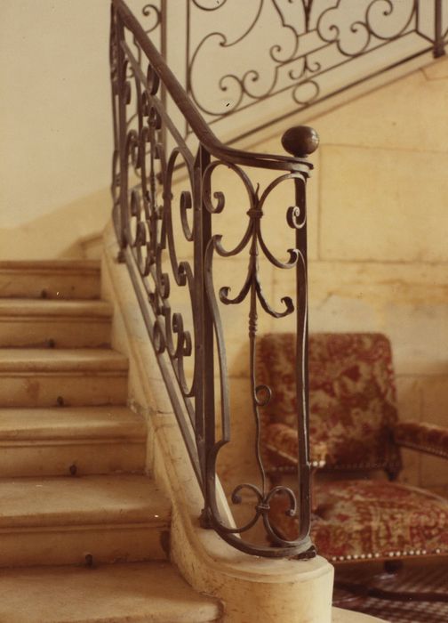 Château de Sermoise : Escalier d’honneur, détail de la rampe