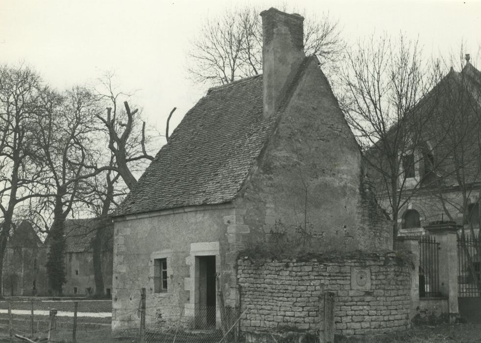 Château des Granges : Four à pain, façade est, vue générale