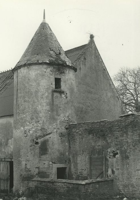 Château des Granges : Tour d’enceinte nord, vue générale