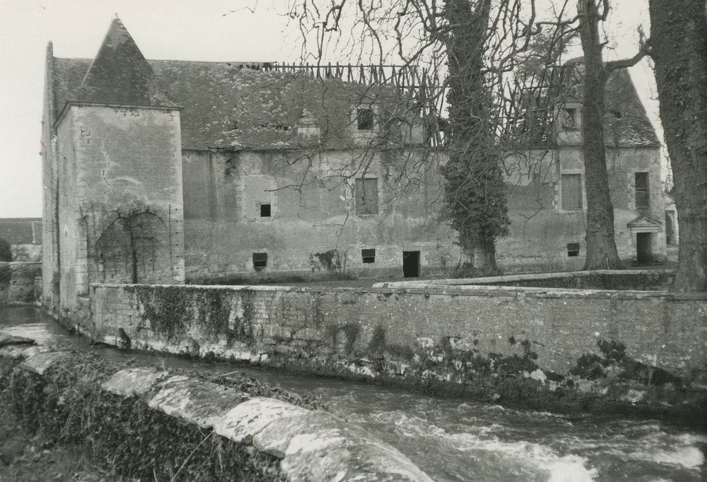 Château des Granges : Bâtiment ouest, ensemble est, vue générale