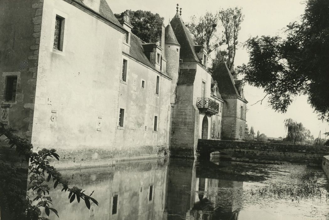 Château des Granges : Aile ouest, ensemble ouest, vue générale