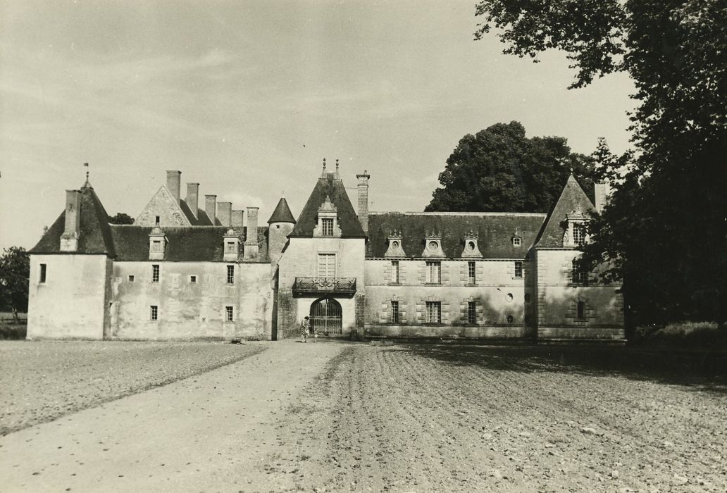 Château des Granges : Aile ouest, ensemble ouest, vue générale