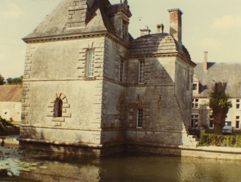 Château des Granges : Aile ouest, extrémité sud, vue générale