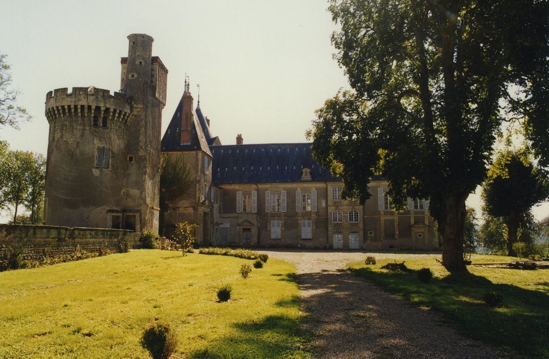 Château des Bordes : Ensemble nord-est, vue générale