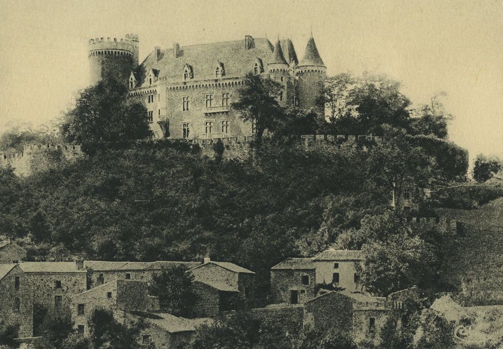 Château de Paulhac : Ensemble sud, vue générale