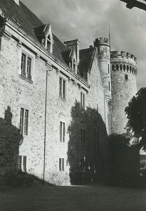 Château de Paulhac : Aile en retour, façade ouest, vue générale