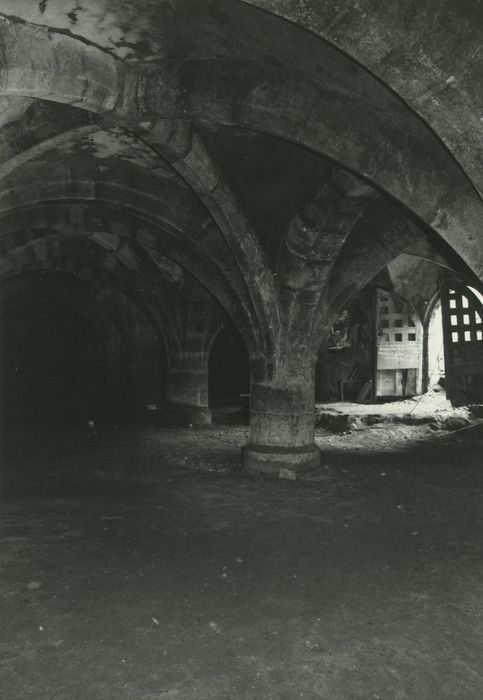 Groupe cathédral et canonial : Maison des Caves du Chapitre, vue partielle