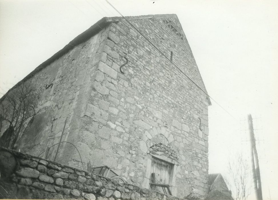 Eglise Saint-Pierre-l'Estrier (ancienne) : Façade occidentale, vue générale