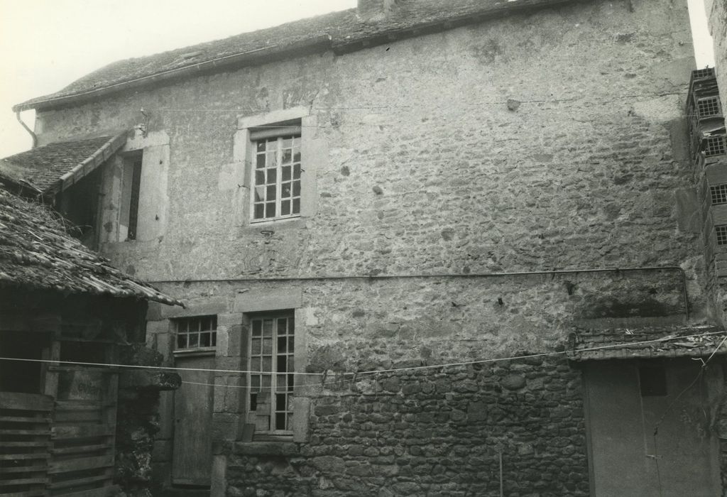 Maison Saint-Christophe : Façade sur cour, vue générale