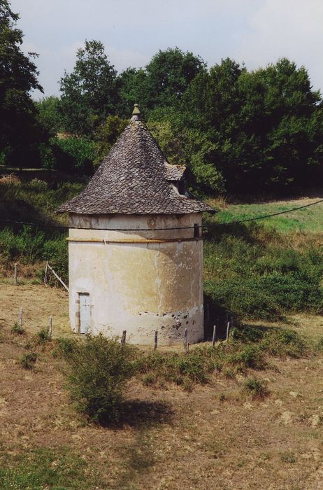 Pigeonnier - chapelle du Bruel, vue générale